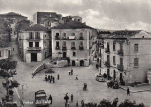 Contursi (Sa), piazza Garibaldi