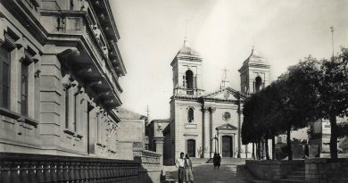 Sturno (Av), via Roma e chiesa di S. Michele